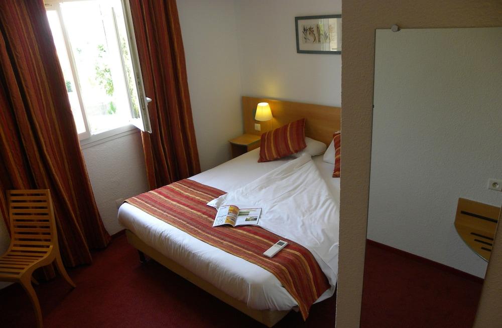 Logis Restaurant Pont Du Gard 3*