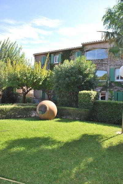 Logis Restaurant Pont Du Gard Uzes