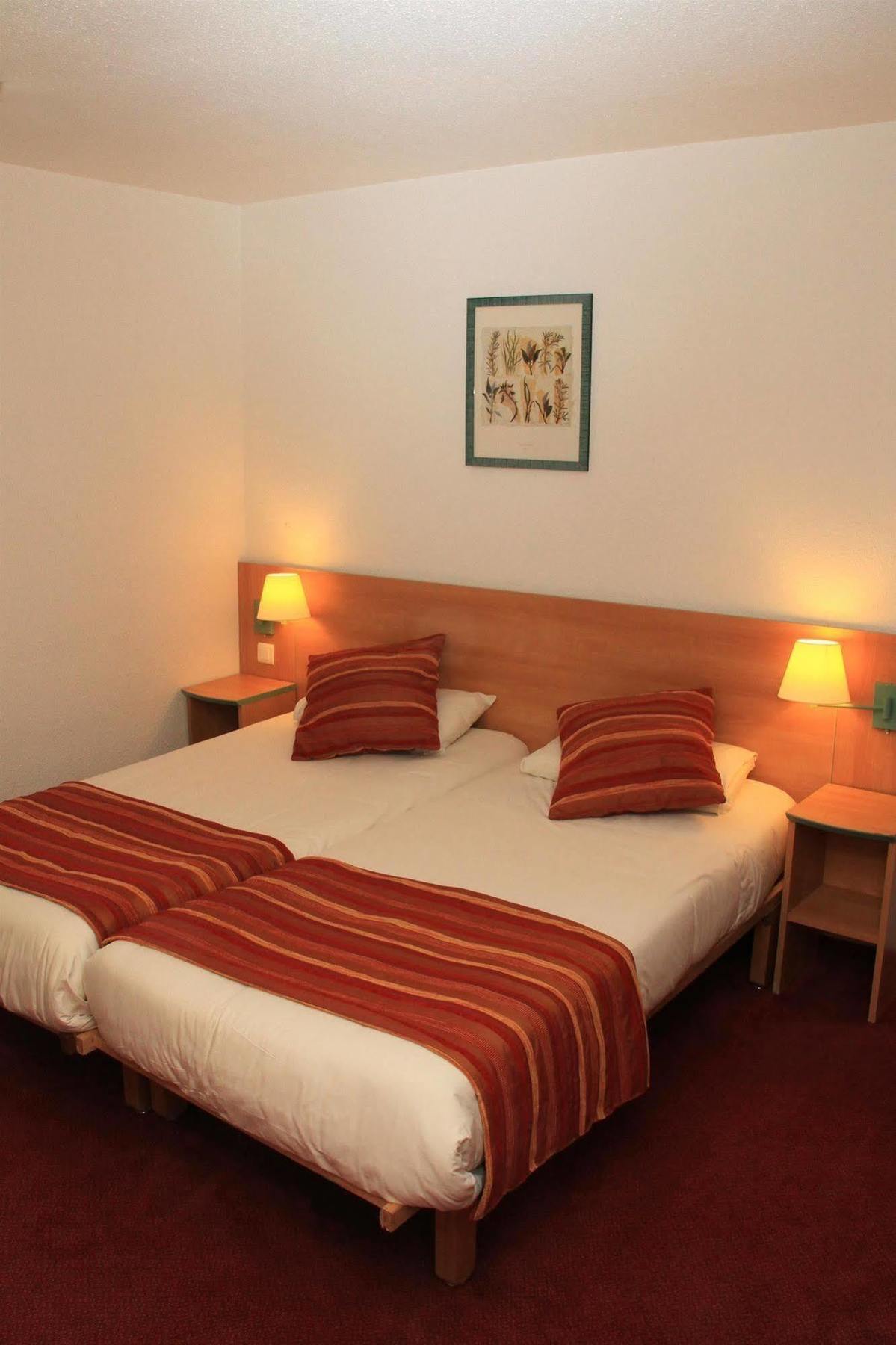 Logis Restaurant Pont Du Gard Hotel 3*