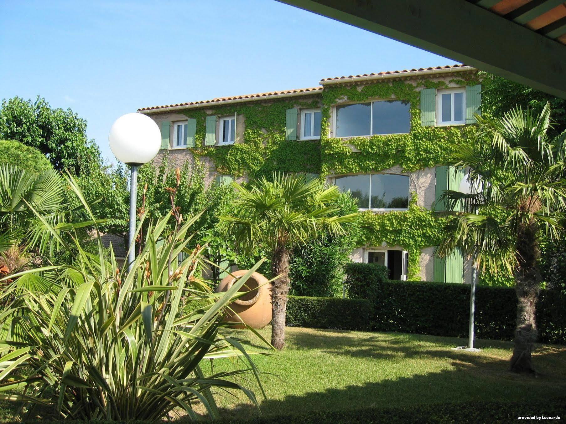 Logis Restaurant Pont Du Gard Hotel 3*