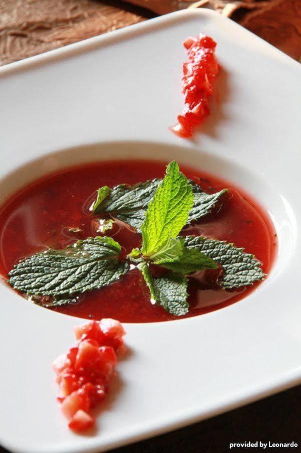 Logis Restaurant Pont Du Gard 3*